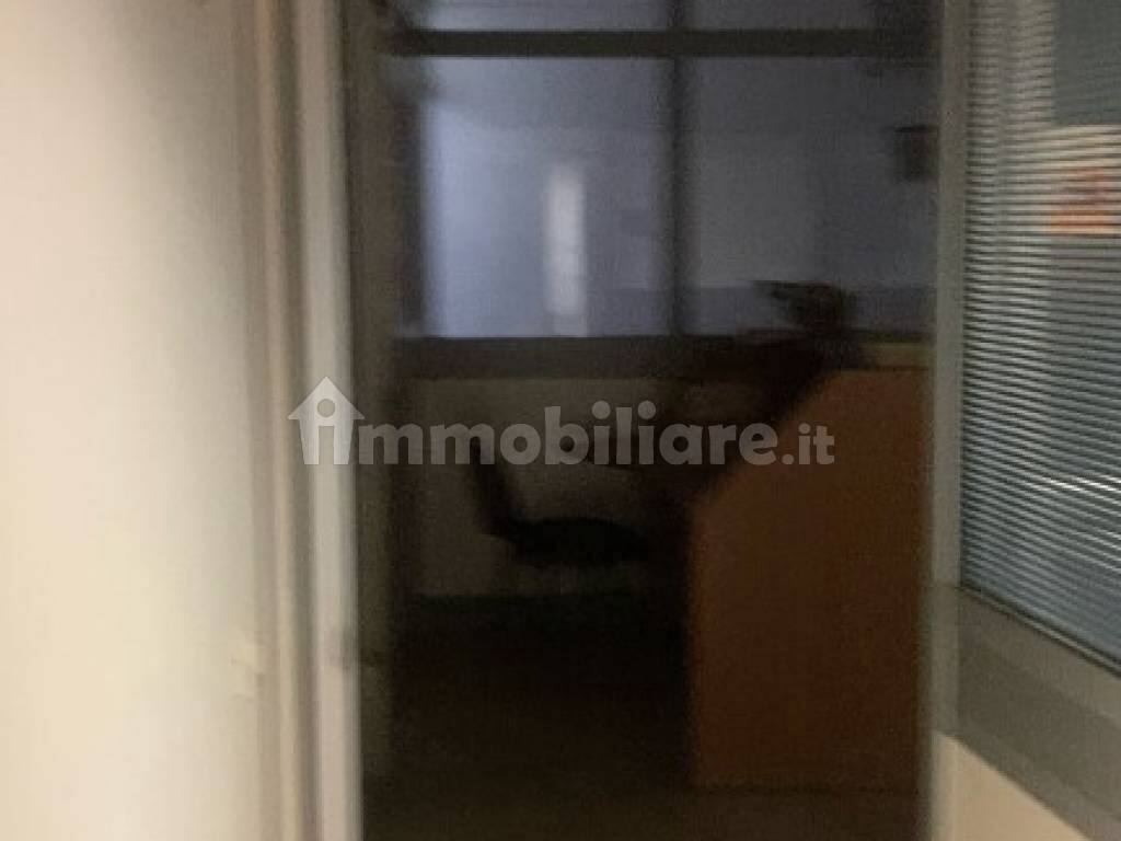 Capannone industriale in Via Buonriposo a Palermo — fotografia 3