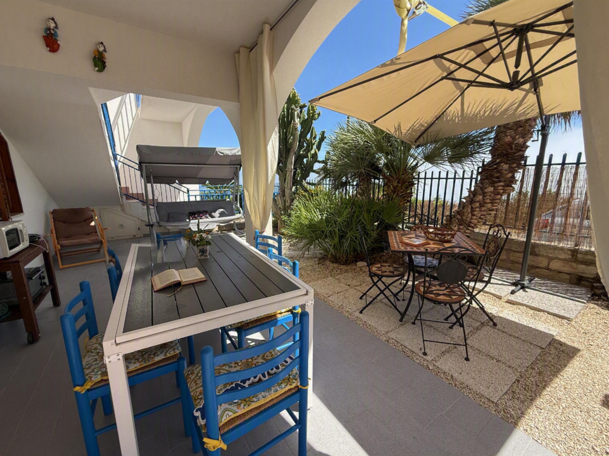 Veranda e giardino privato