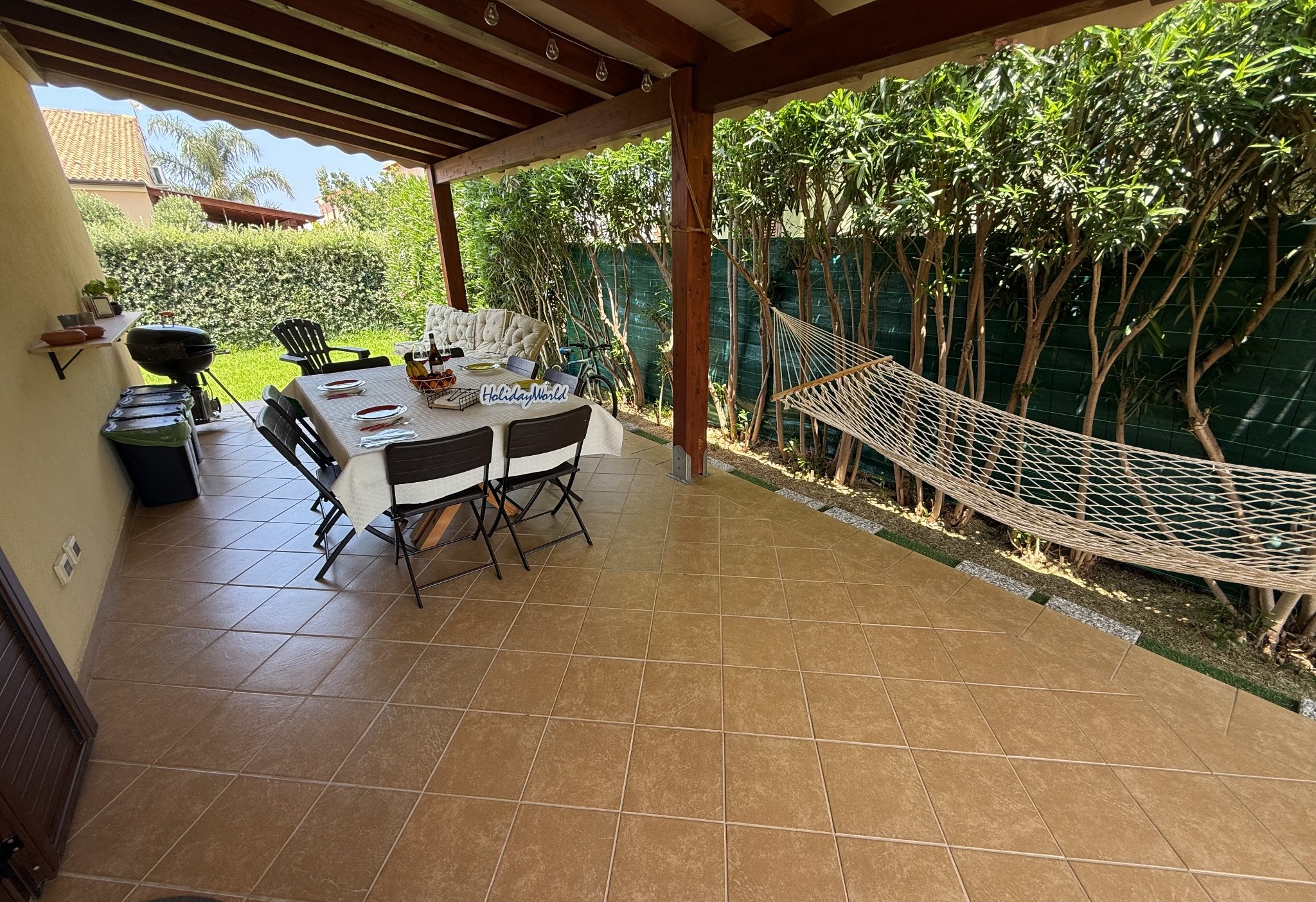 Veranda affacciata sul giardino